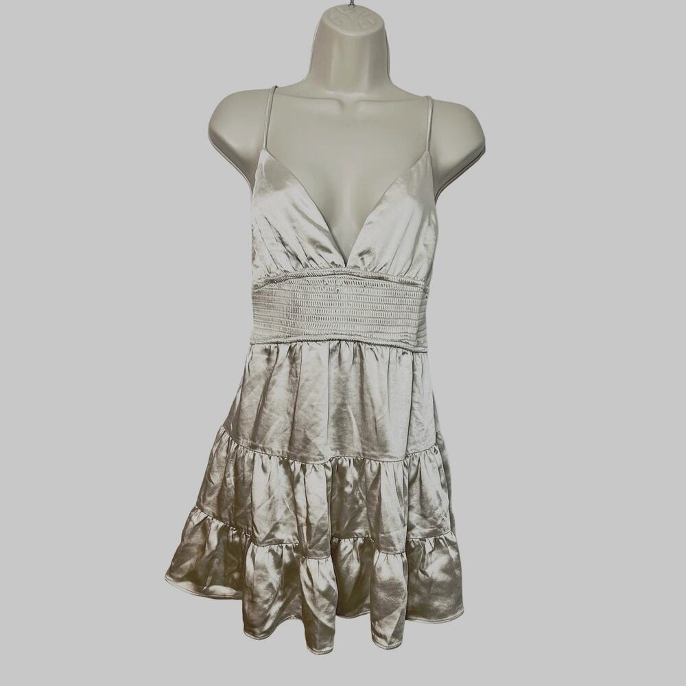 NWOT Revolve Elliatt Mini Dress. Size Large. - Picture 8 of 9